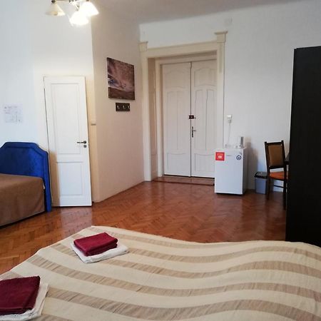 Ferdinand Apartments Mediaş Exteriör bild