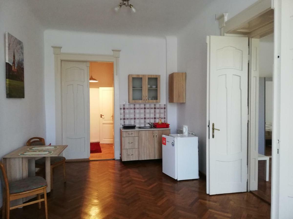 Ferdinand Apartments Mediaş Exteriör bild