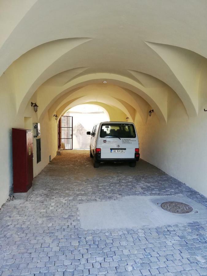 Ferdinand Apartments Mediaş Exteriör bild
